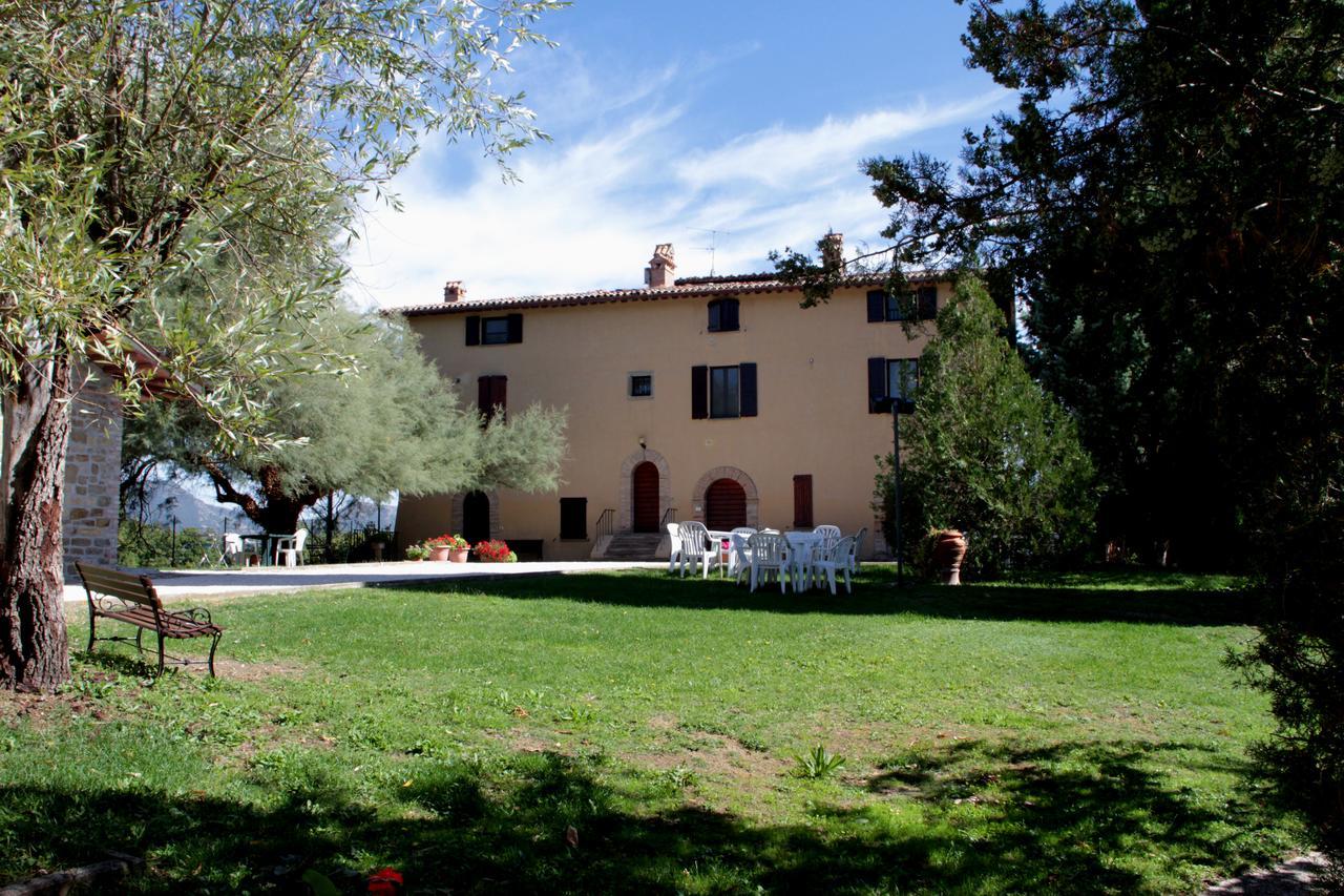 Agriturismo Villa Mozart Nel Verde Gubbio Exterior photo